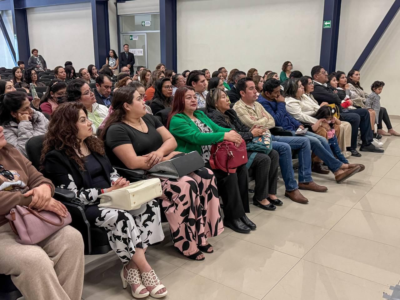 IPMP entrega 280 constancias con valor curricular a personal educativo