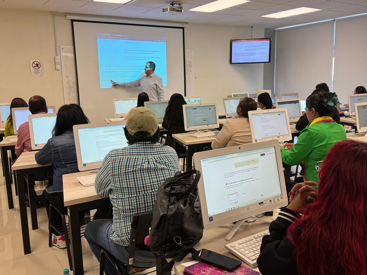 Capacita IPMP a docentes en herramientas digitales para fortalecer enseñanza